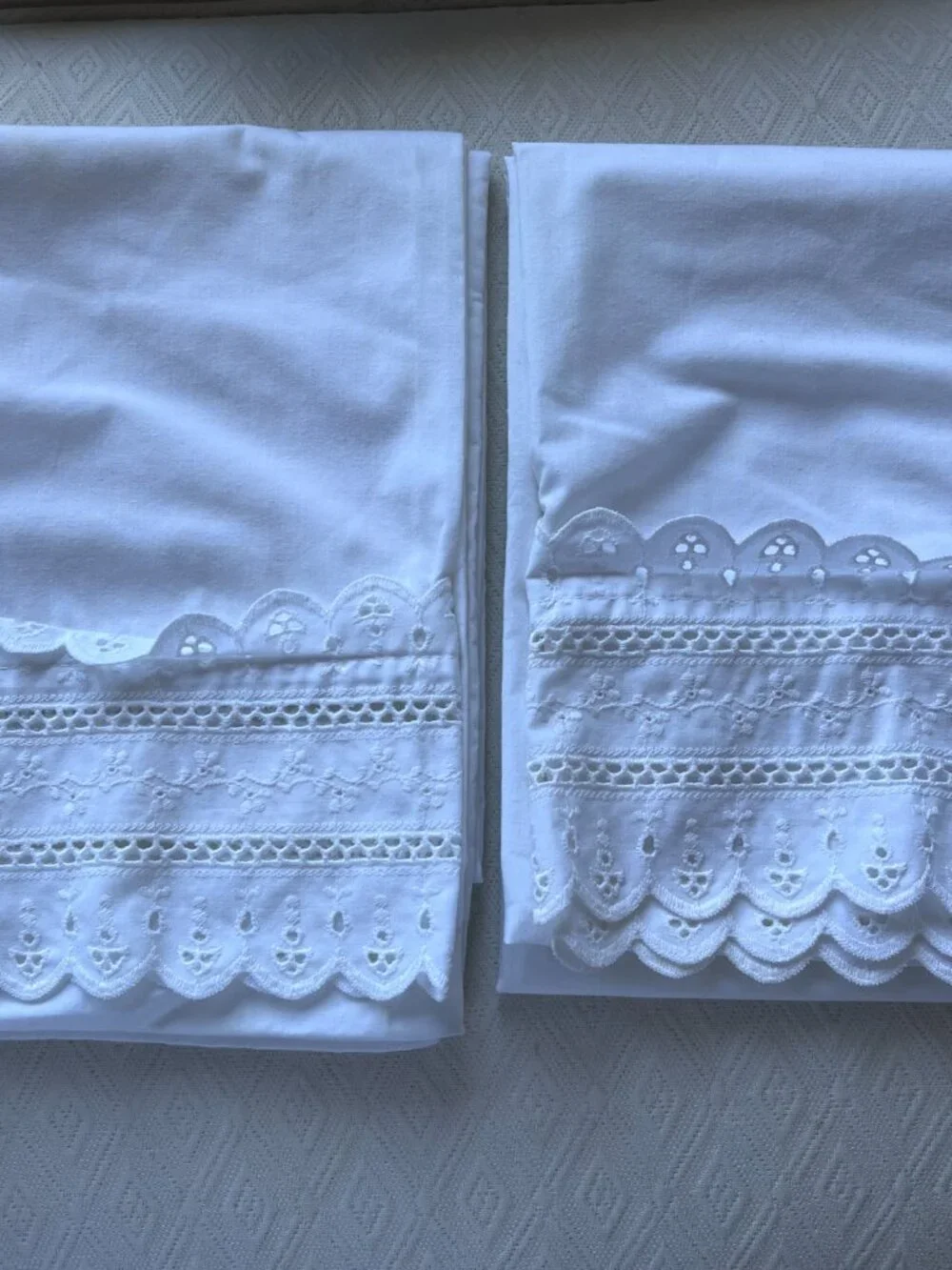 Wamsutta Supercale white lace pillowcases lot of 2 vintage 80 cottagecore